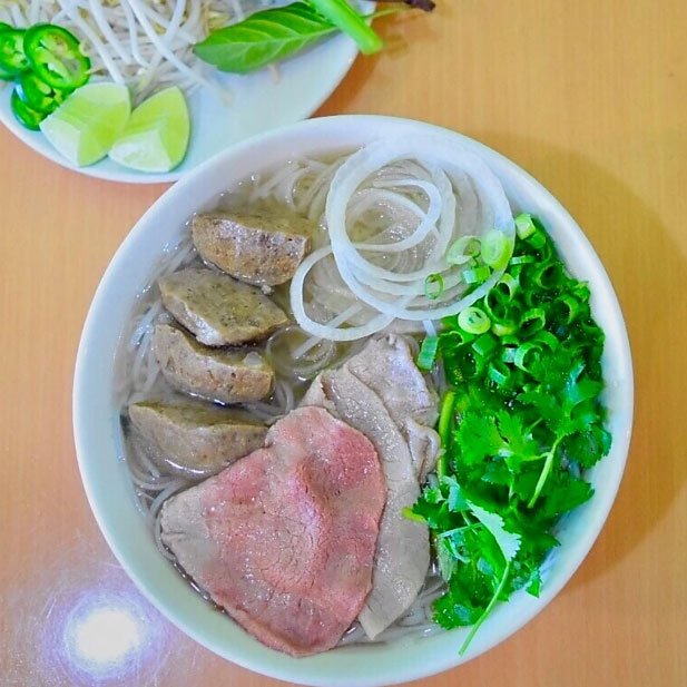 P4. PHO with Rare Steak & Meatballs